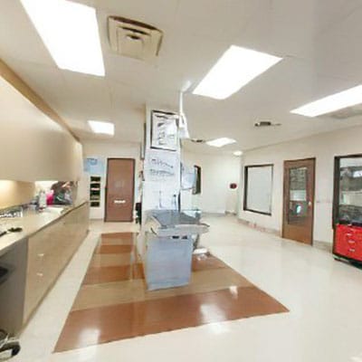 Woodland Springs Vet Hospital lobby seating area for pet owners in Fort Worth, TX

